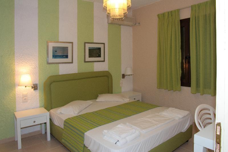 Perla Hotel Agia Pelagia Exterior foto